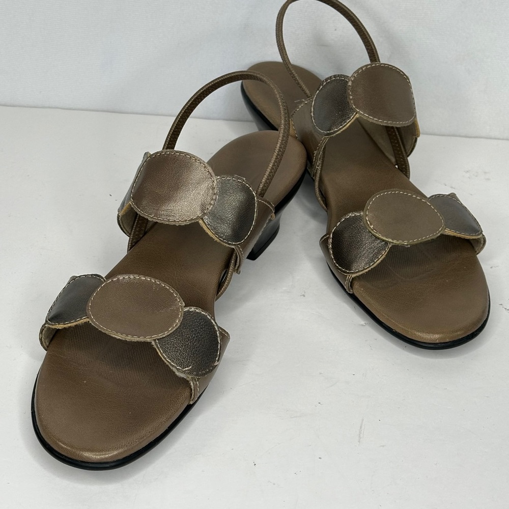 Munro Solar Eclipse Circle Sandals Slingback Metallic Beige Comfort Sz 7 1/2 SS